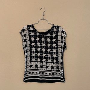 Navy & White Houndstooth Cap Sleeve Blouse